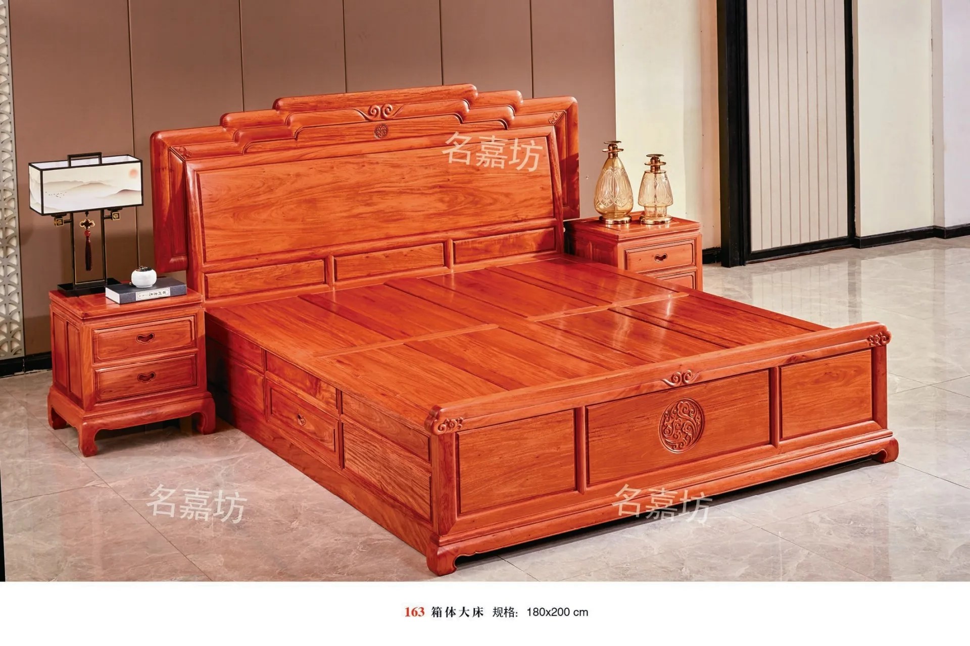163箱体大床